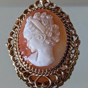 Vintage Crosby14K Hand-Carved Cameo Brooch